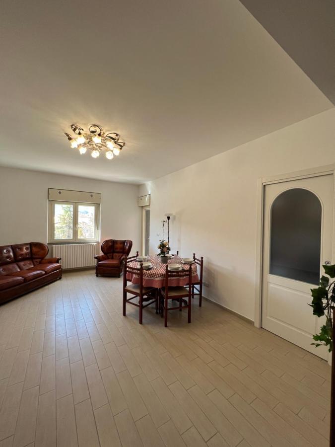 La Torretta Appartement LʼAquila Buitenkant foto